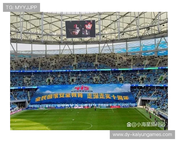 反越位精准破门引发全场欢呼声浪——一场足球比赛中的瞬间震撼